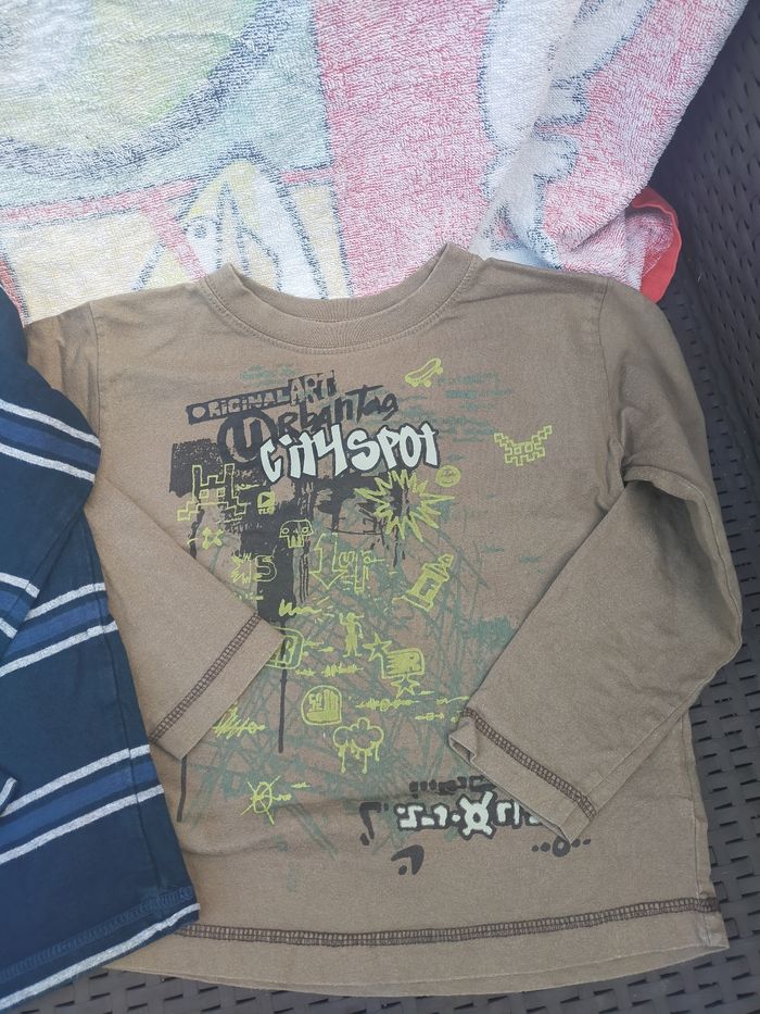 2 tee shirt manche longue 5 ans - photo numéro 2