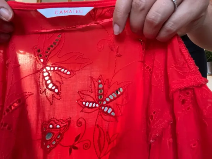Blouse ajourée rouge camaïeu - photo numéro 4