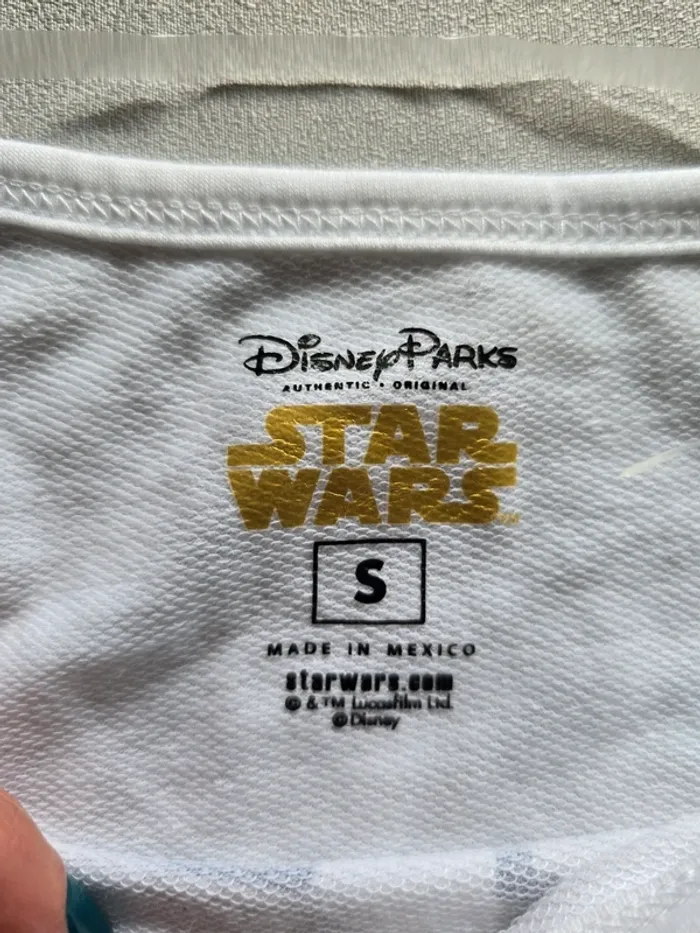 T-shirt disney Taille S - photo numéro 2
