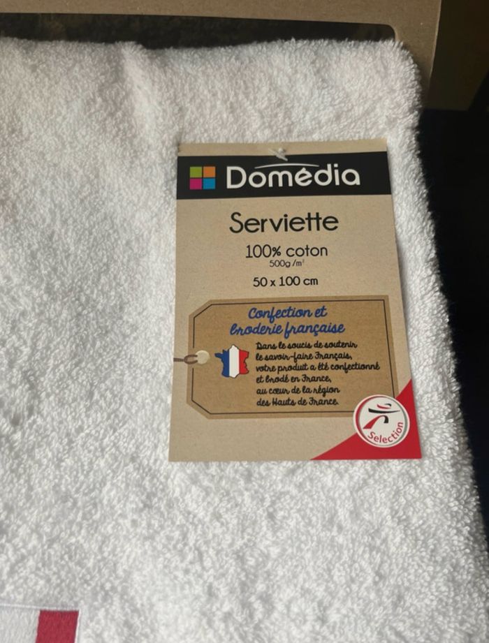 Serviette Domedia 50 x 100 cm Neuf - photo numéro 2