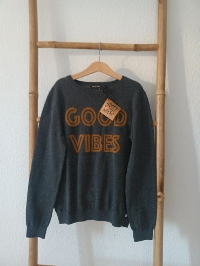 Joli pull gris Good Vibes Sorry 4 The Mess 10 ans neuf avec étiquette 🏷