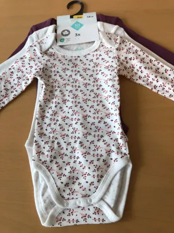 Lot de trois bodies manches longues fille 3 mois