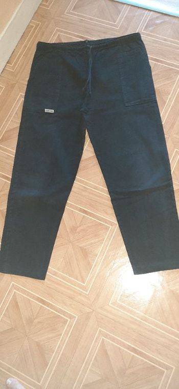Pantacourt L noir coton Amaro Jeans.