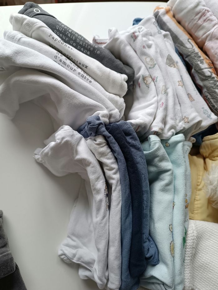 30 vêtements 3 mois - photo numéro 4