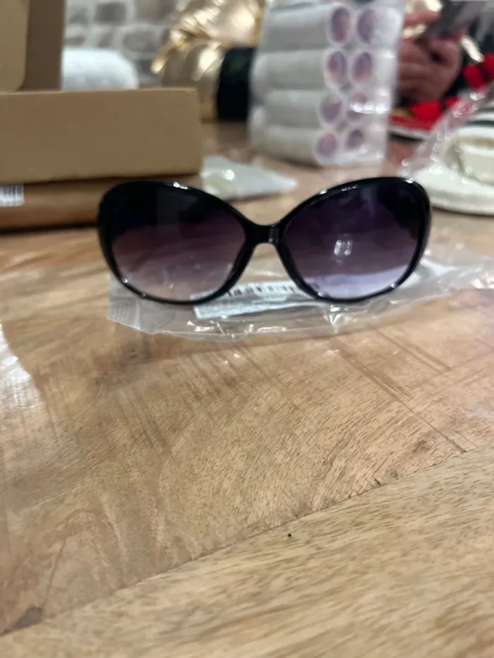 Lunette de soleil femme - photo numéro 5