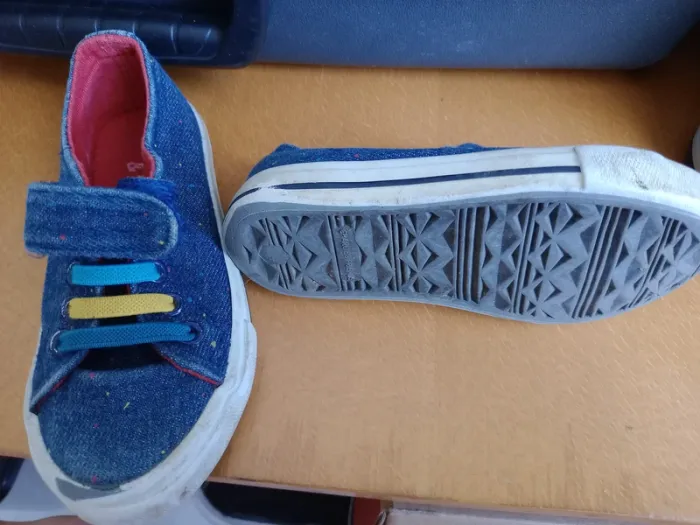 Tennis garçon taille 24