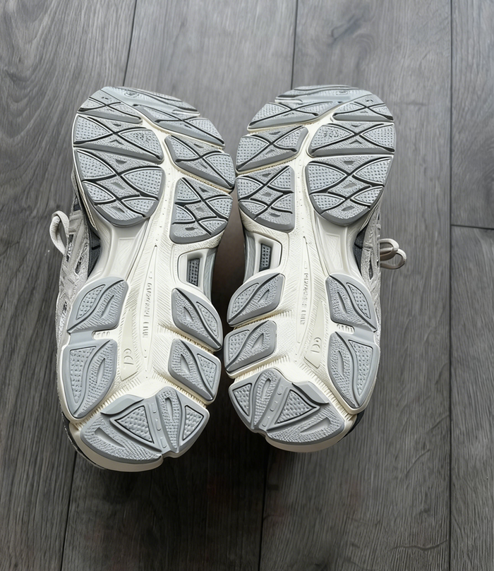 Asics Gel-NYC Gris taille 40 - photo numéro 4