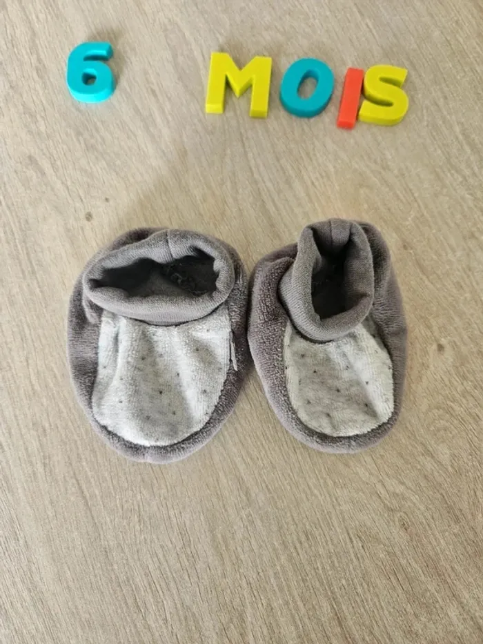 Pyjama une pièce sans pieds + chaussons 6 mois - photo numéro 7