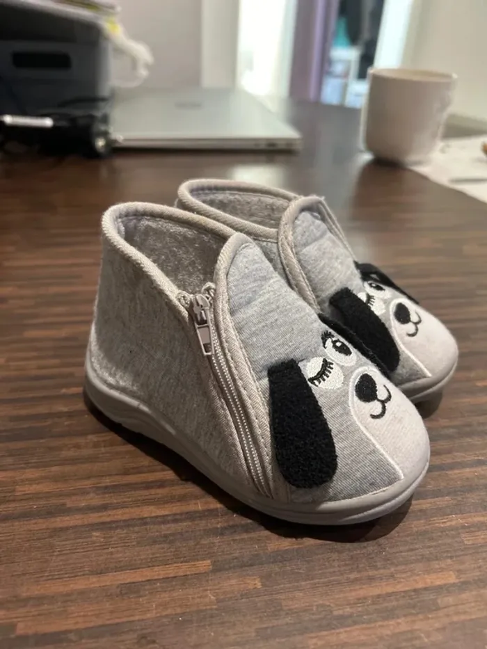 Chaussons zippés enfant garcon gris motif chien taille 22 - photo numéro 2