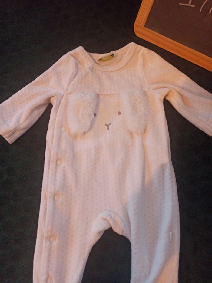 Pyjama 1mois - photo numéro 2