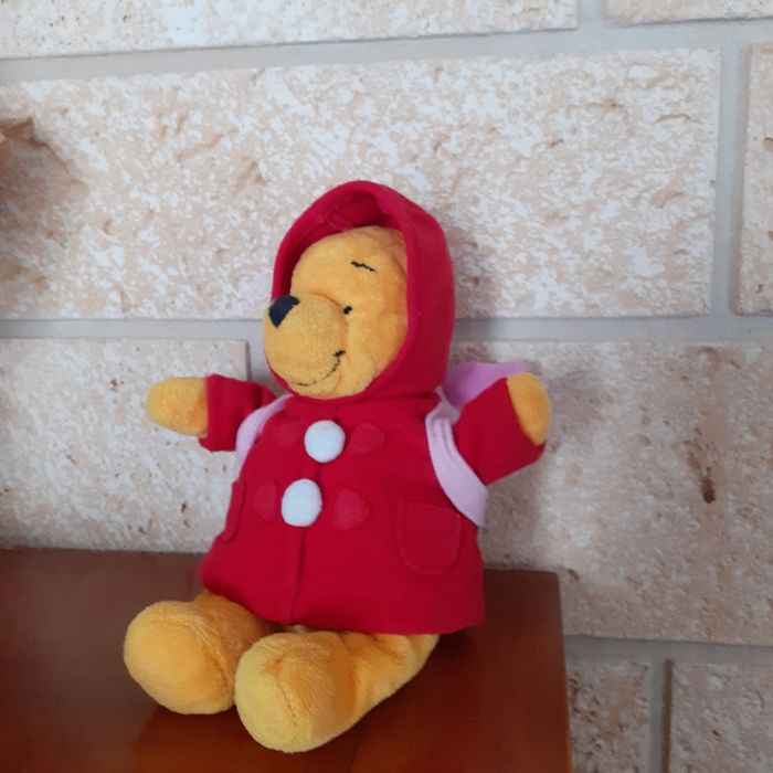 Peluche-doudou Winnie l'ourson avec sac à dos Porcinet - photo numéro 9