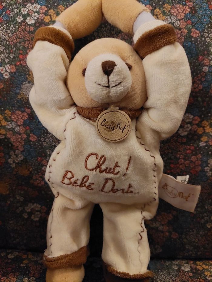 Baby Nat' - doudou de porte ours Chut bébé dort - photo numéro 2