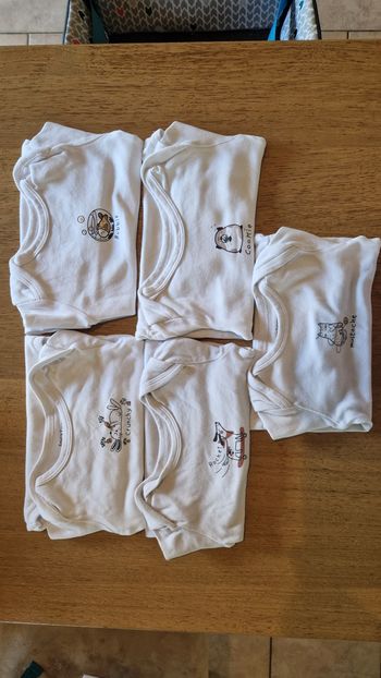 Lot de 5 bodies blancs 18 mois