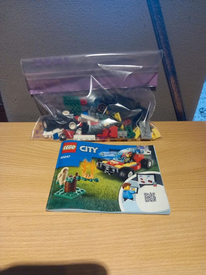 Lego city pompier 60247