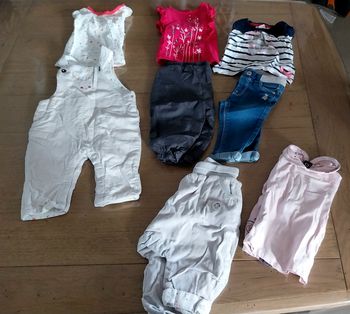 Lot d ensembles fille 6mois en bon état