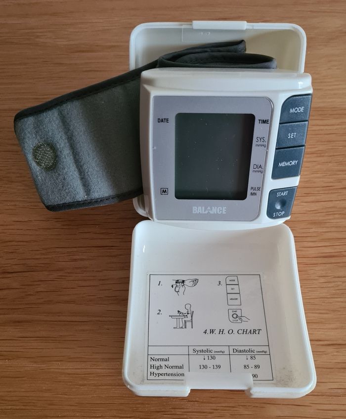 Appareil prise de tension artérielle - photo numéro 2