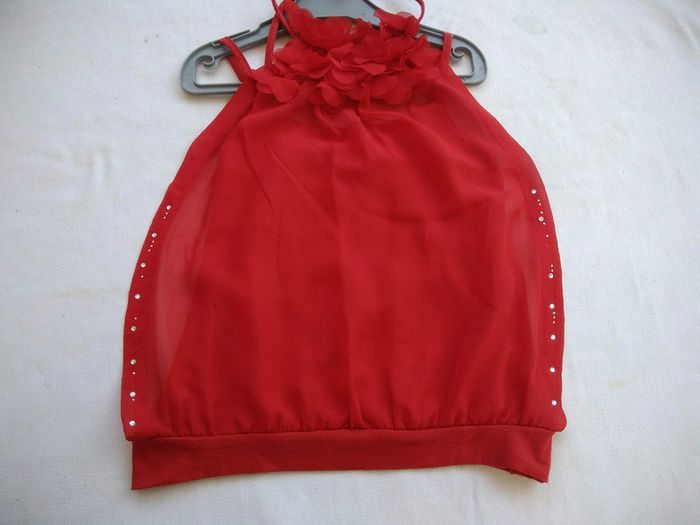 Haut rouge - Fille 10 ans - photo numéro 6