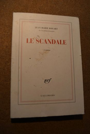 le scandale bon état