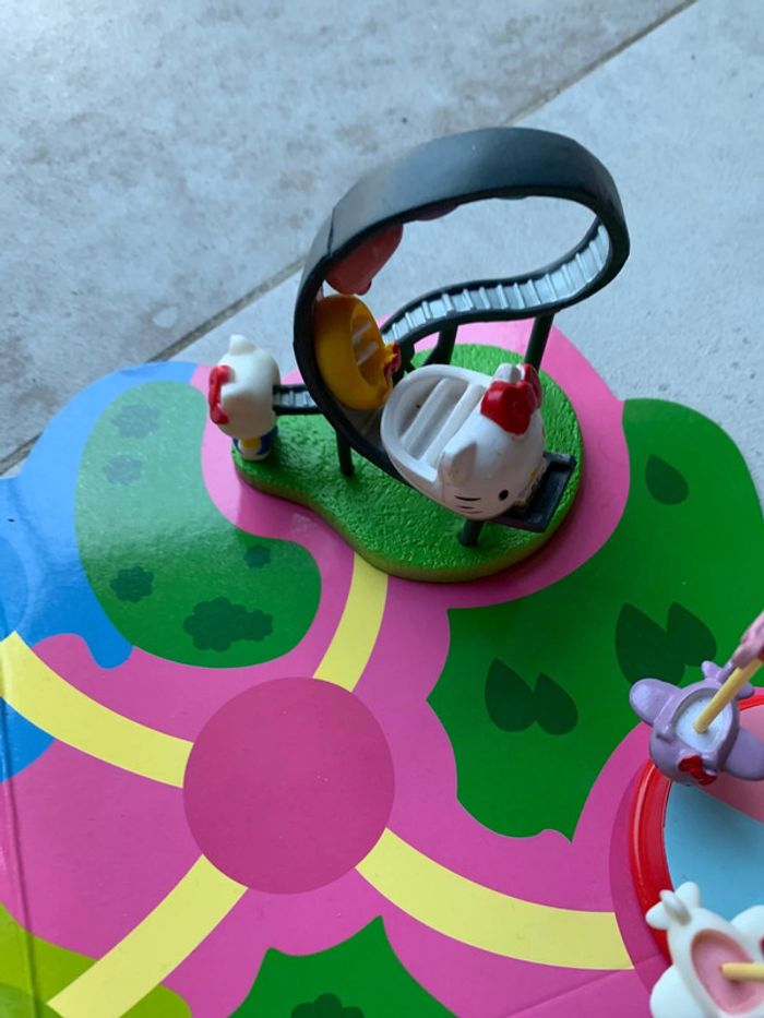 Gros jouet manège hello kitty superbe qualité des detail - photo numéro 17