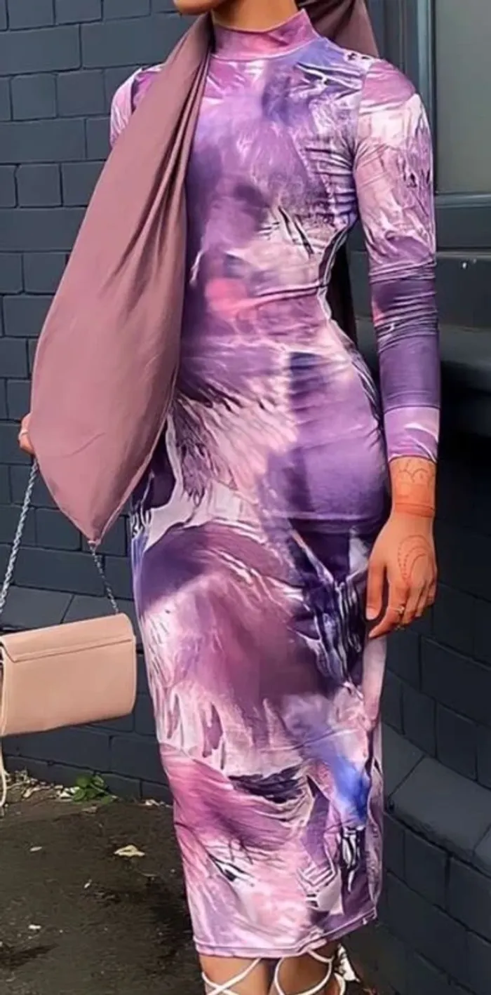 Figurbetontes Kleid mit Batik, Stehkragen Gr. 38