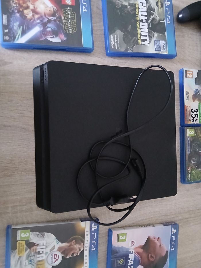 CONSOLE pS4 Slim - photo numéro 2