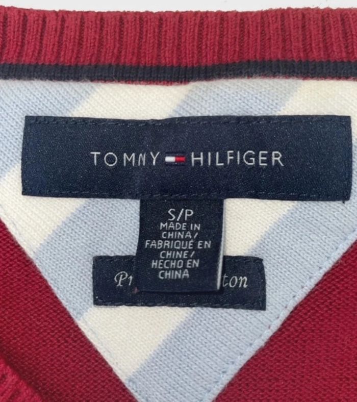 🥶 Pull Tommy Hilfiger. Homme. Rouge. Taille s. Très bon état. - photo numéro 7