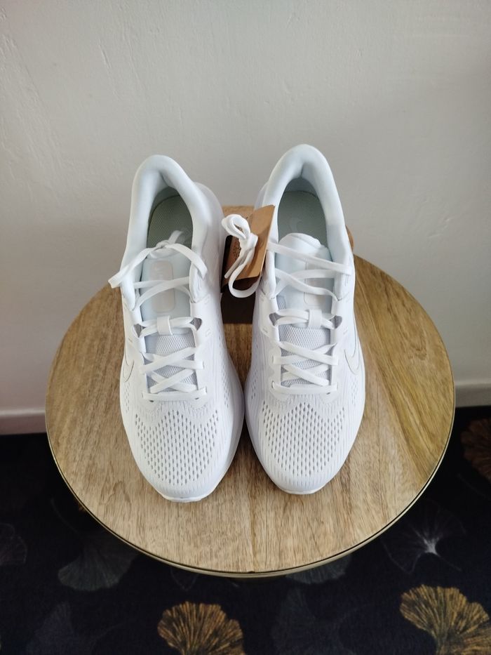 Baskets Nike T 40 - photo numéro 2