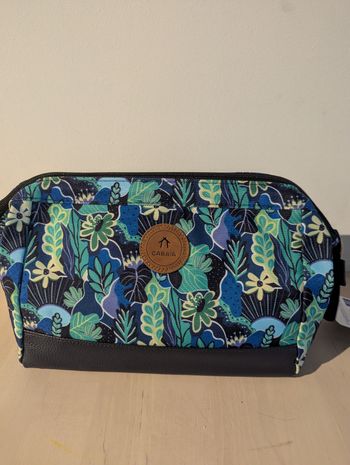 Cabaia 10ans trousse de toilette