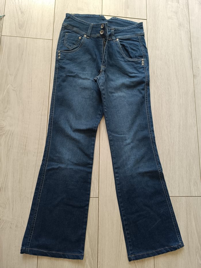 Jean jambes évasées Taille 38 - photo numéro 2