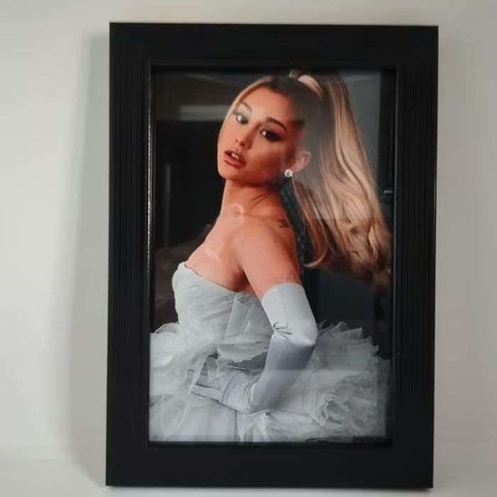 Ariana Grande - Cadre Photo 10x15cm - photo numéro 1