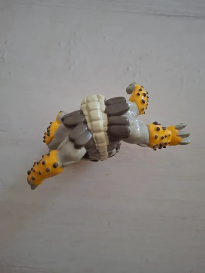 Figurine vintage giochi Kongor – gormiti Peuple de la Roche – Série 1 numéro 4 (2007) - photo numéro 5