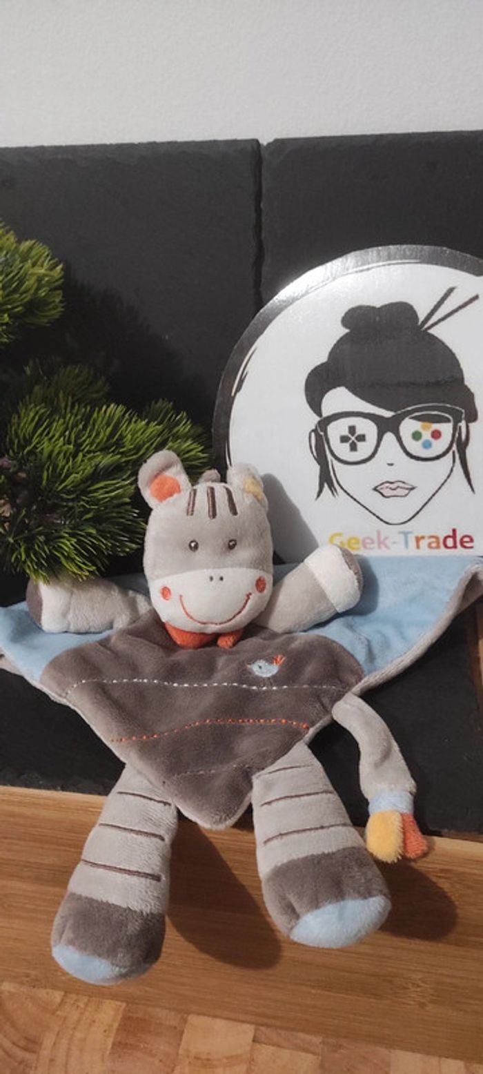 Doudou Zèbre Bleu Gris Oiseau Nicotoy bandana orange queue jambe Rayé Rayures