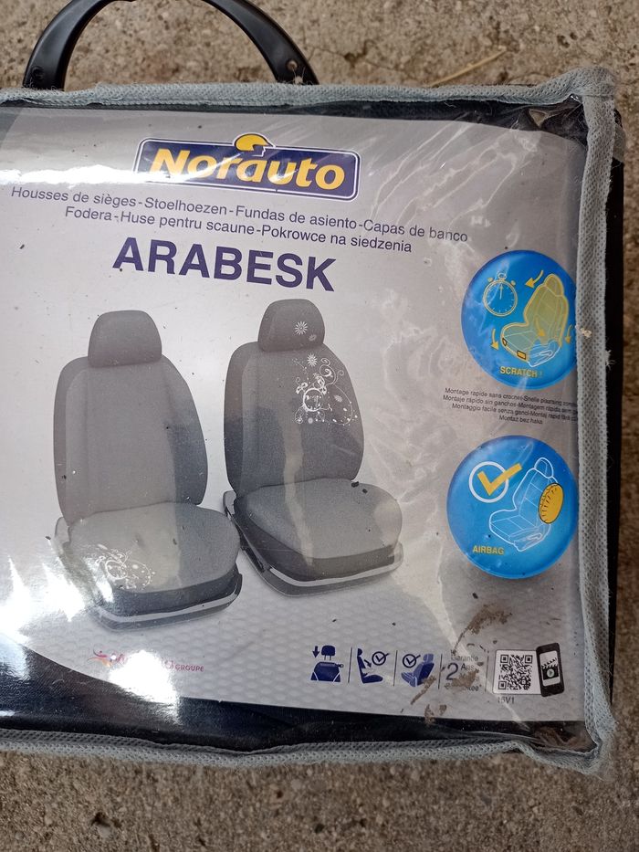 Housse auto neuve - photo numéro 2