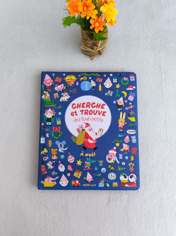 Livre Cherche et trouve à Noël Auzou