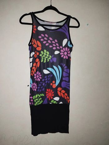 Robe imprimée moulante sans manches