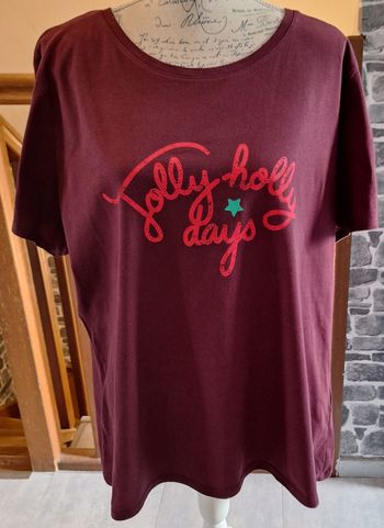 Tee-shirt violet imprimé devant