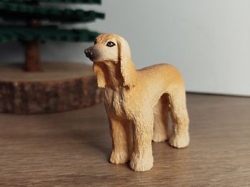 Figurine chien lévrier afghan Animal domestique Schleich