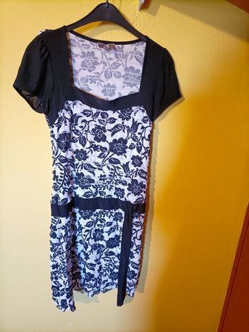 Robe fleurie texturée – Kwoman