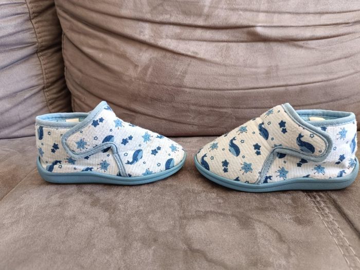 Pantoufles bleu taille 25 garçon et Charlie et Friends - photo numéro 5
