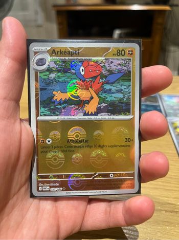 Arkeapti pokeball flamme blanche 050/086