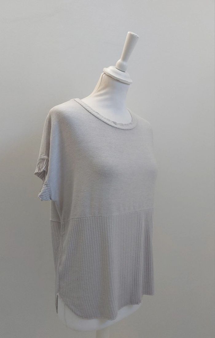 Pull léger et confortable manches fleurs brodées dans le dos taille L - photo numéro 2