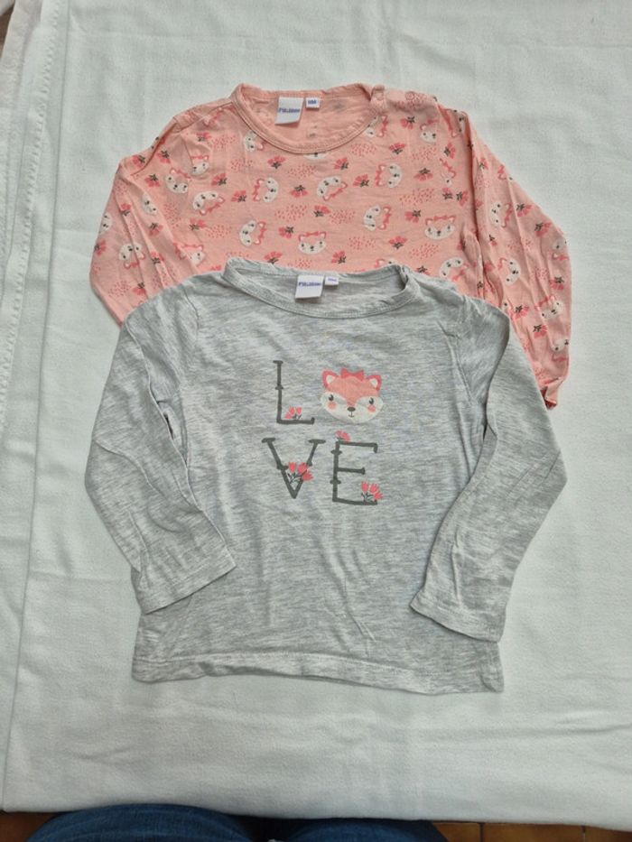 Lot de 2 t-shirts "P'tit bisou" 18 mois - photo numéro 2