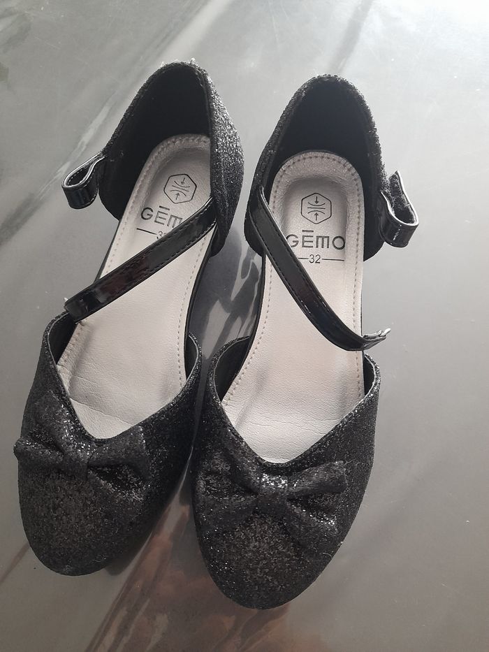 Jolie chaussures noires à paillettes en 32