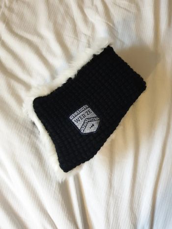 Neuf col snood ski fourrure noir et blanc marque wedze