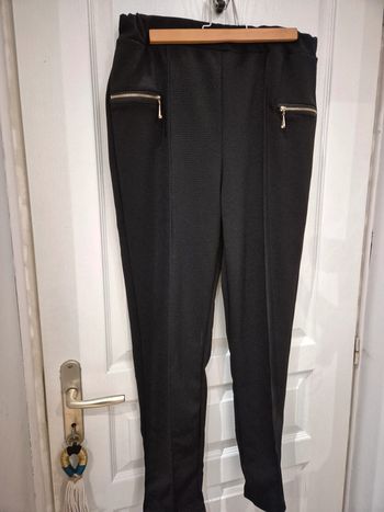Pantalon noir Taille 40 neuf