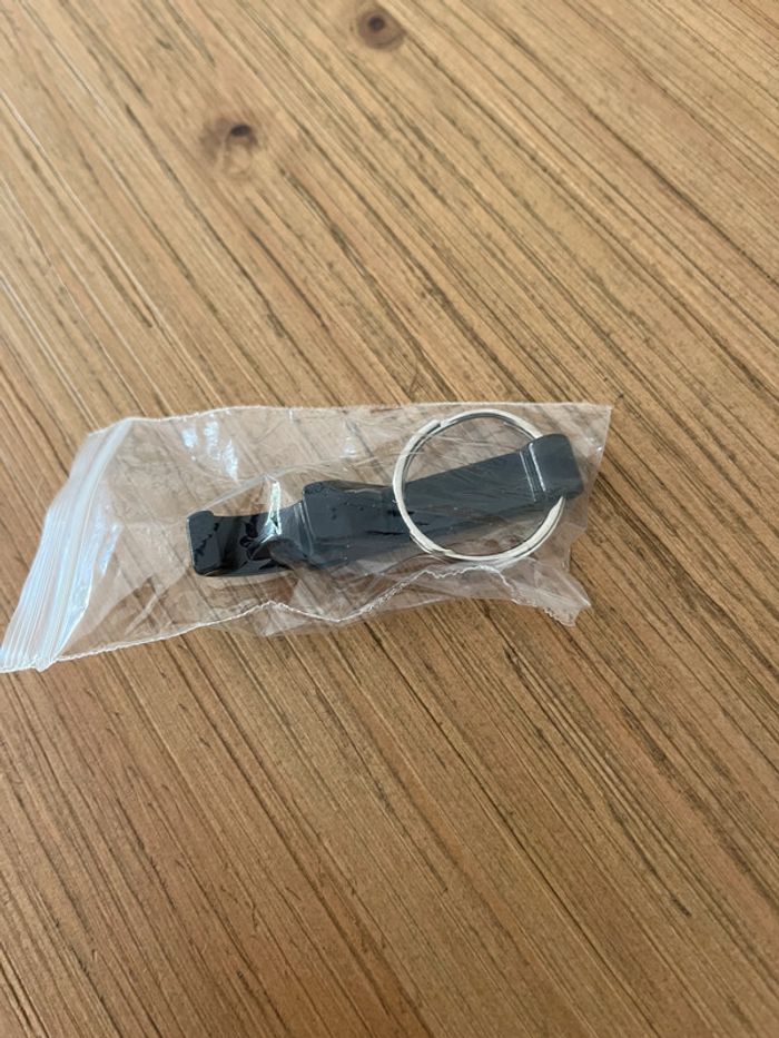Mini décapsuleur porte-clés - photo numéro 2