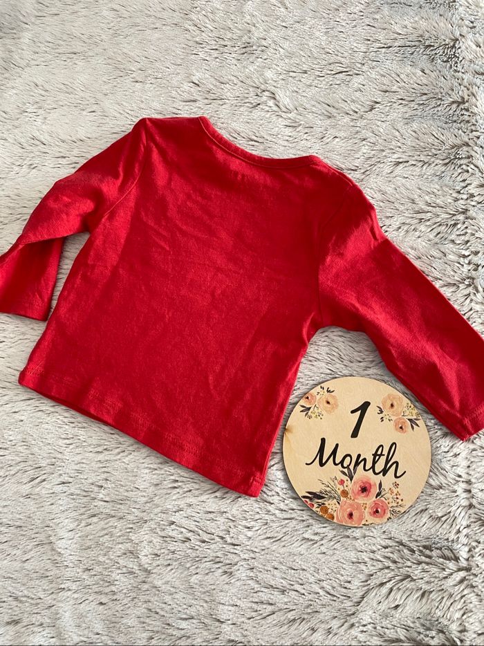 Tee shirt manches longues rouge Kiabi 1 mois - photo numéro 4