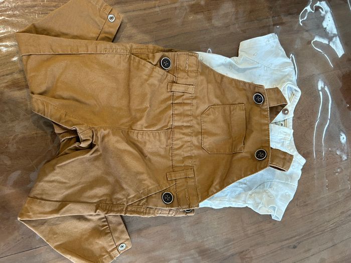 Ensemble t shirt et salopettes