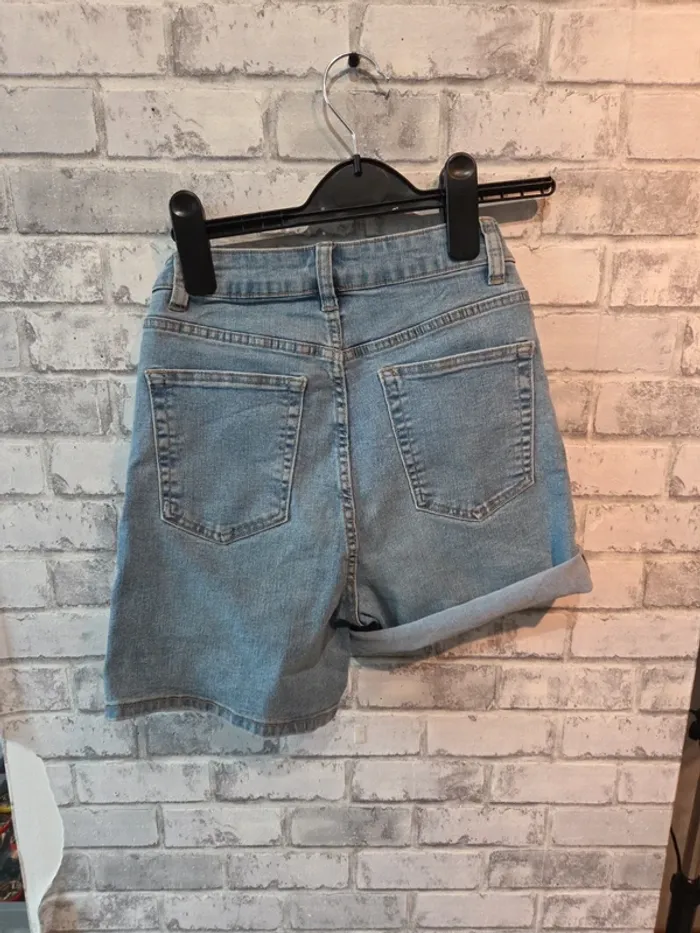 Short taille 32 in extenso - photo numéro 3