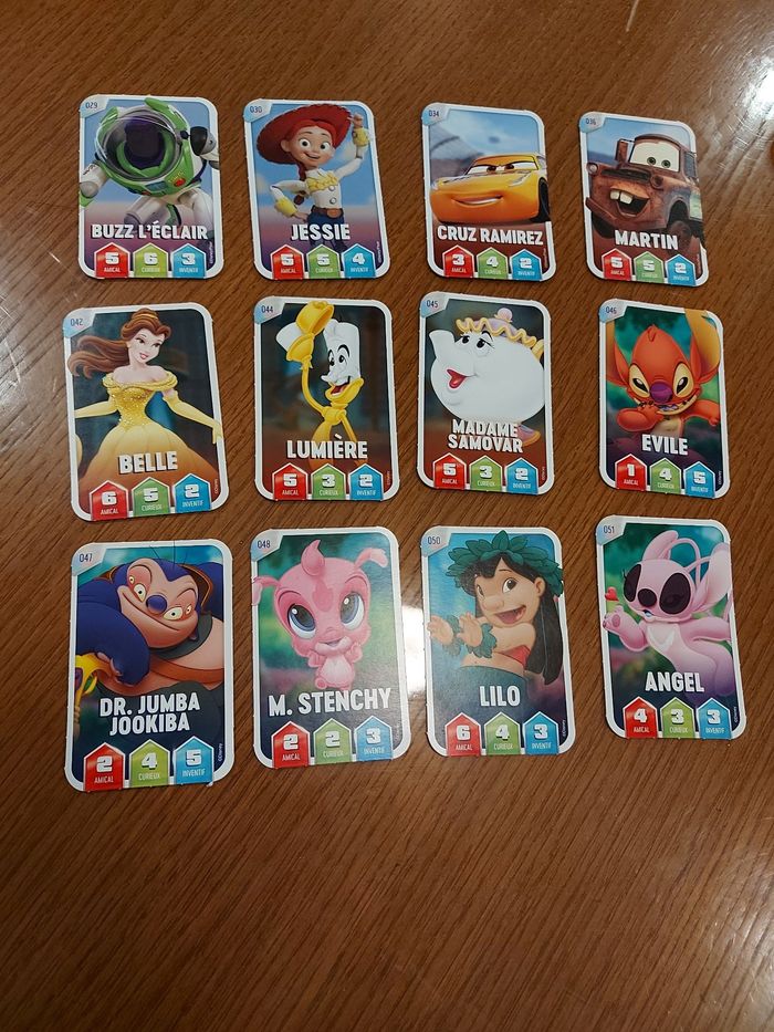 Lot 12 cartes Disney leclerc